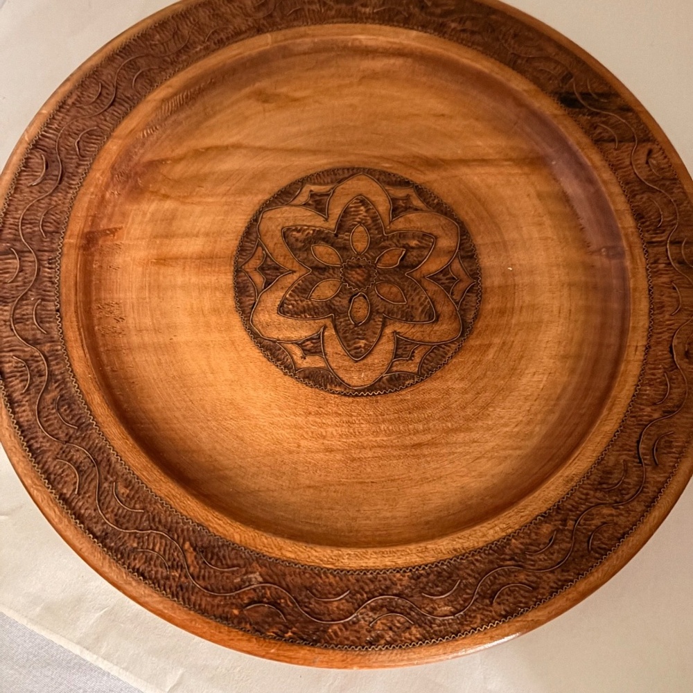Vintage Hand Carved Wooden Plate with Brass Inlay 9 34
